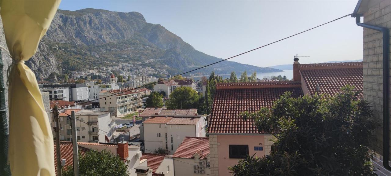 Apartment Adrian Omiš Buitenkant foto
